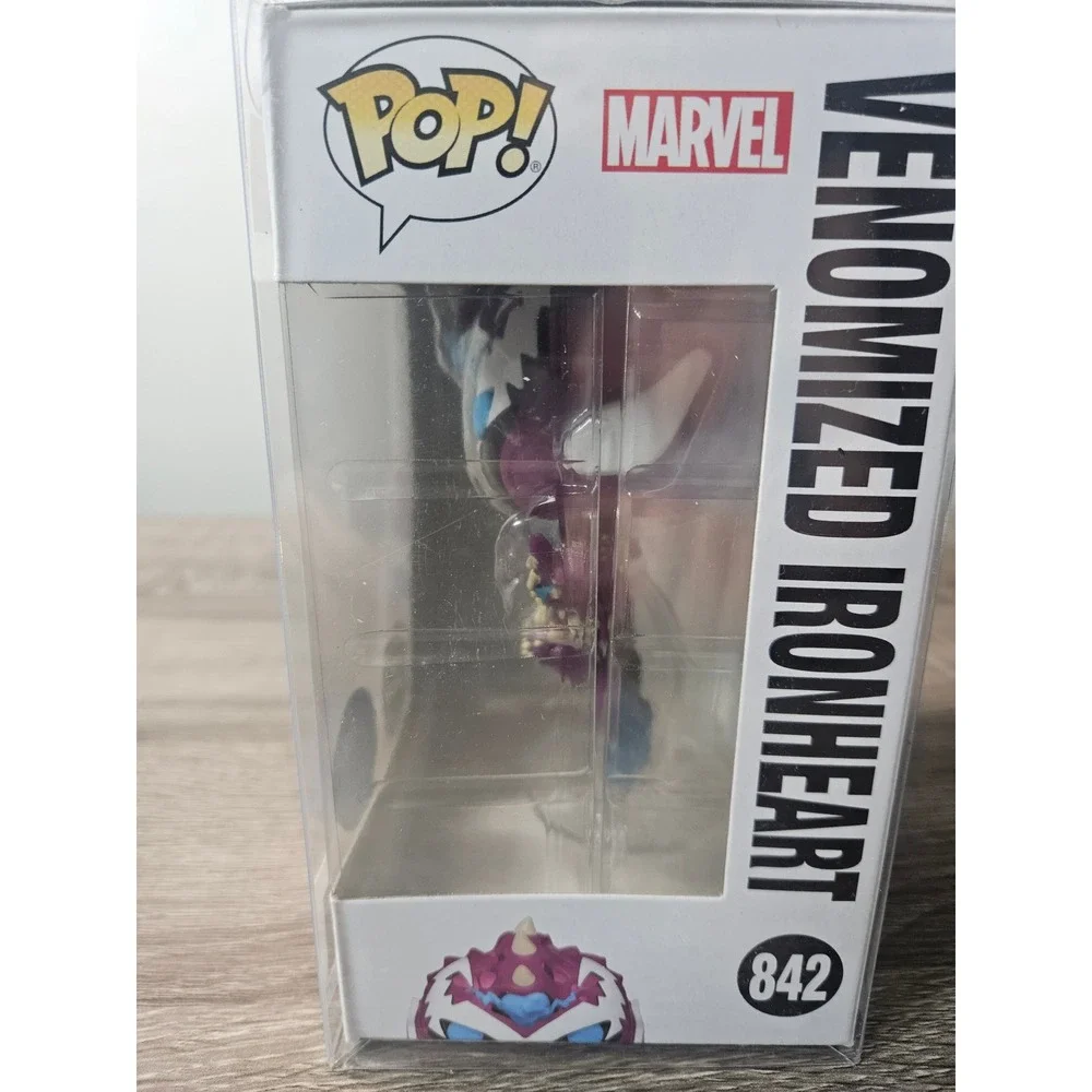 Funko Pop! Vinyl: Marvel - Venomized Ironheart 842 (Chase) (Glows in the Dark)